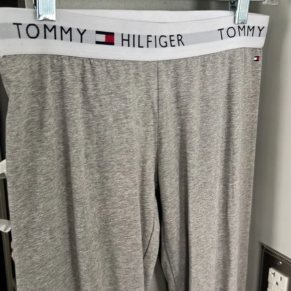 Tommy Hilfiger loungers NWOT - Picture 9 of 9